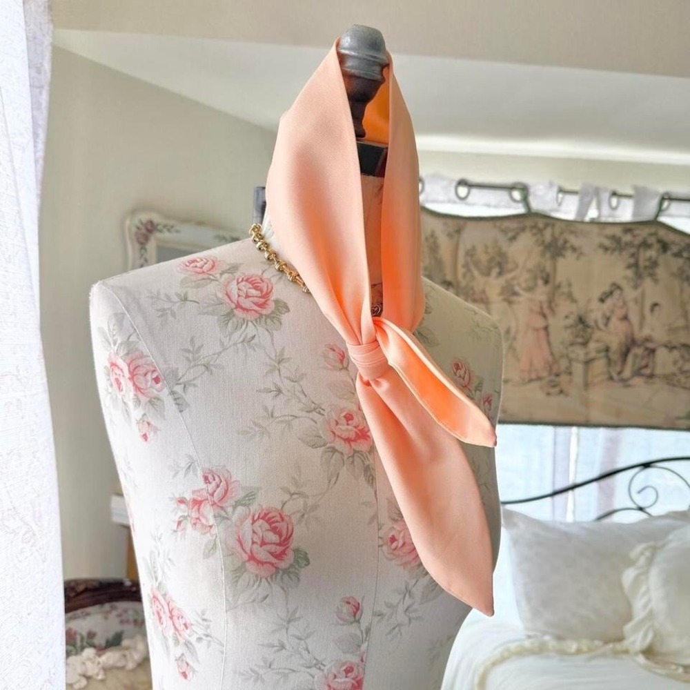 vintage‎ pink scarf